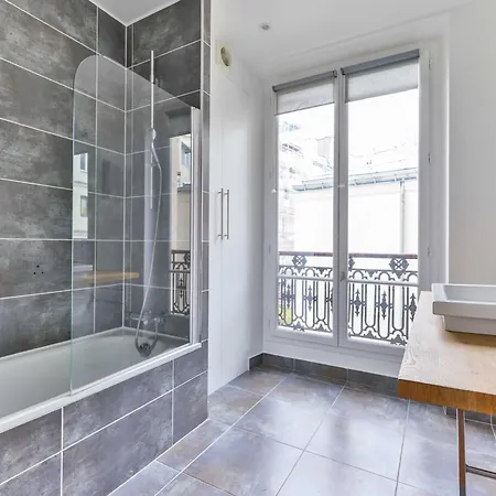 Spacious - 2br-4p - Montmartre-moulin Rouge Apartment *